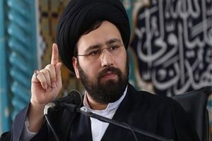 هویت ایران سازش‌ناپذیری با استکبار است