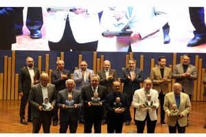 تجلیل و تقدیر از نخبگان صنعت استان خراسان رضوی