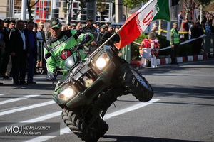 رژه یگان های نمونه ارتش در سنندج