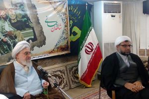 میرزا کوچک جنگلی نماد مبارزه با استکبار