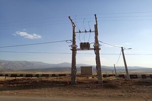 برق رسانی به سایت ۴۲ واحدی نهضت ملی مسکن در روستای قراب  شهرستان اردل