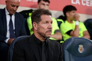 واکنش قاطع سیمئونه به توهین هواداران اتلتیکو به خولیان آلوارس