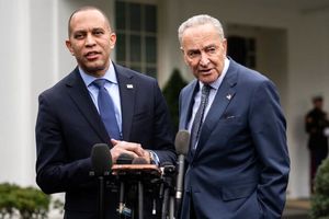 درخواست فوری دموکرات‌ها از ترامپ برای نشست حل بحران تعطیلی دولت فدرال