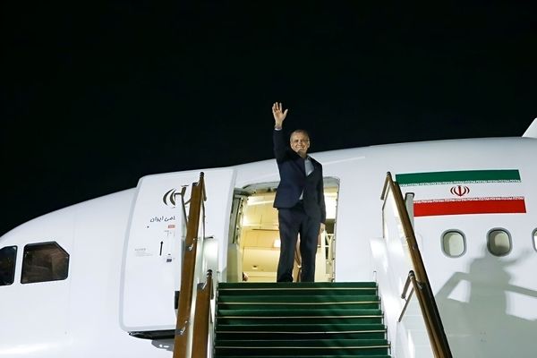 رئیس جمهور کهگیلویه وبویراحمد را به مقصد تهران ترک کرد