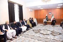 ایران و پاکستان بر تلاش مشترک برای افزایش حجم تجارت دوجانبه تاکید کردند