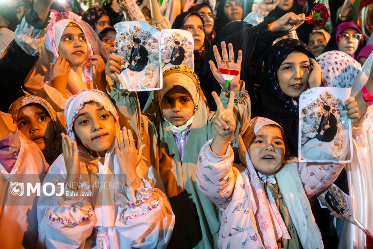 اجتماع دختران کشور دوست