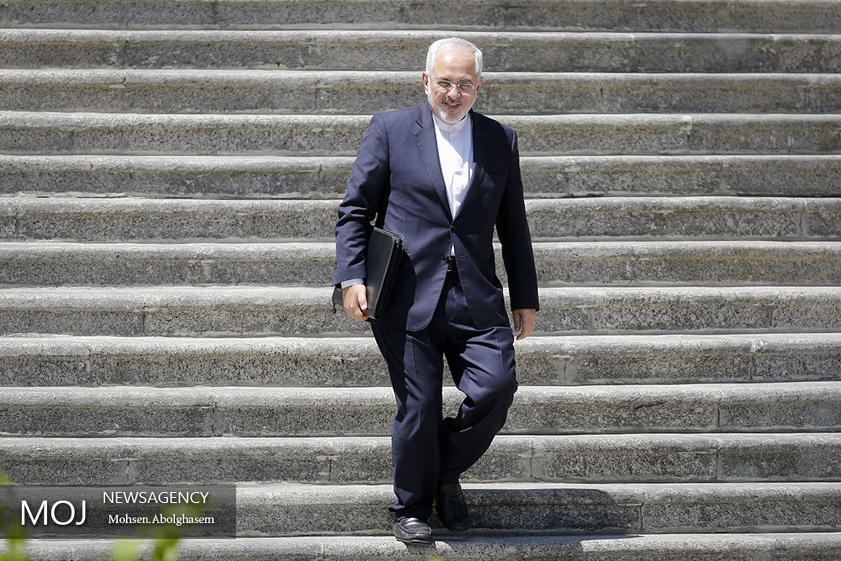 حاشیه جلسه هیات دولت 