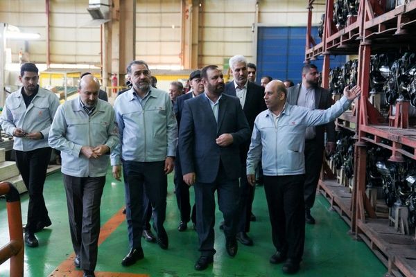 دادستان تهران از شرکت مگاموتور بازدید کرد