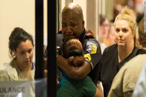 ۱۱پلیس توسط تک تیراندازهای تگزاس هدف قرار گرفتند