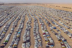 تصاویر هوایی از پارکینگ‌های مرز مهران + فیلم