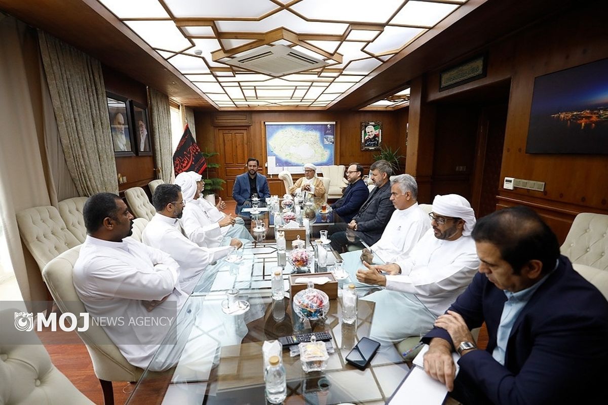 دیدار رحیم سرهنگی با بومیان کیش