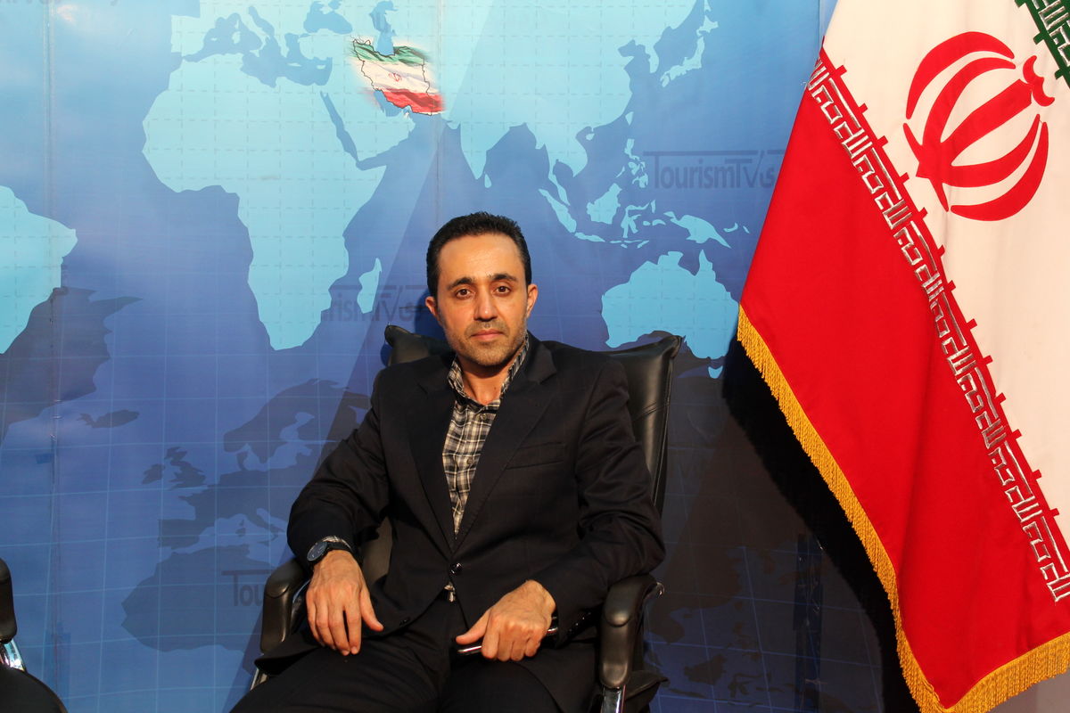 کوروش وکیلی