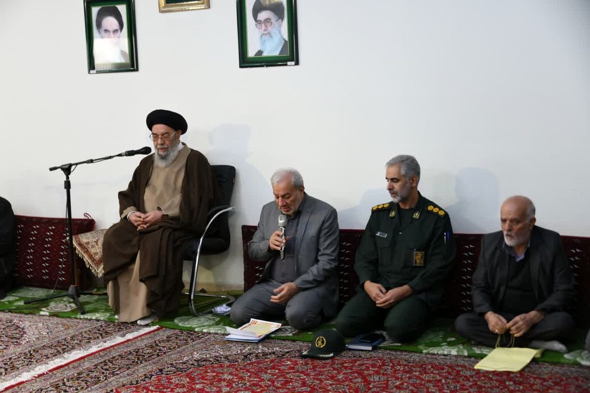 امام جمعه اصفهان و شهدا