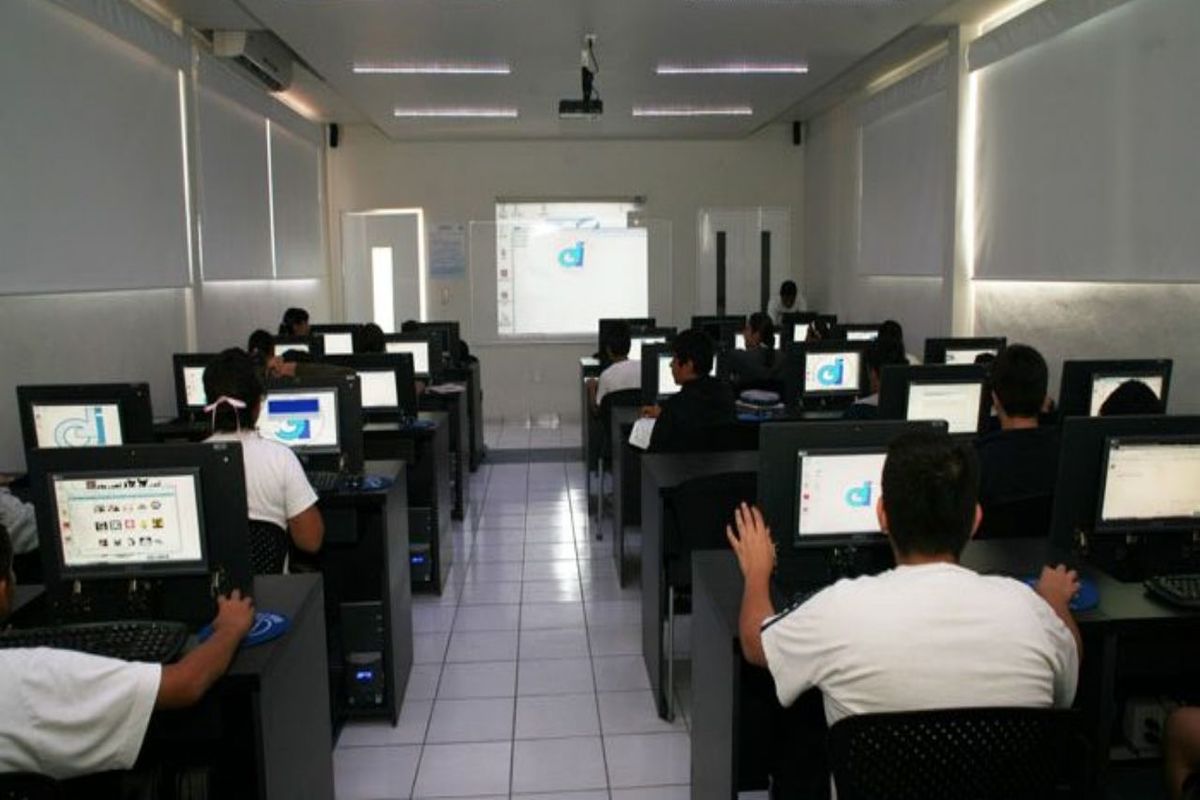 مدارس هوشمند