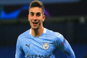 فران تورس با ۲۳ گل در میان ۱۰ گلزن برتر تاریخ لاروخا قرار گرفت