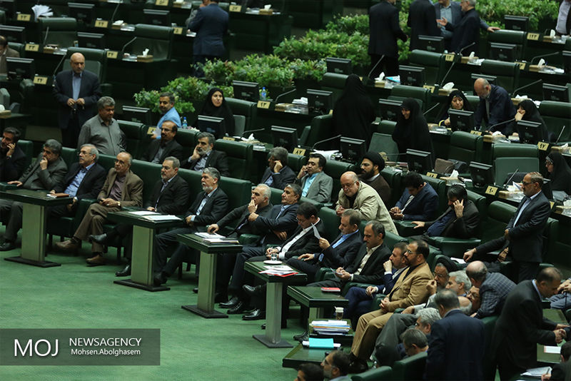 مشکلات کشور ربطی به اختیارات رییس جمهور یا تحریم ها ندارد