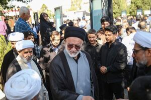 روحانیت باید پیام ۱۳ آبان را به زبان روز برای جوانان تبیین کند