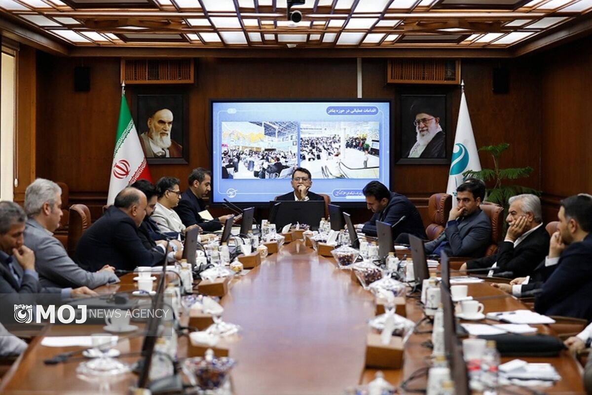 جلسه معاونین سازمان منطقه آزاد کیش
