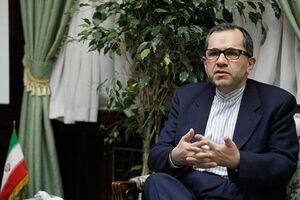 به آمریکا باید در عمل ثابت کنیم که دارای توهم است