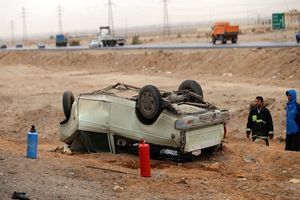 واژگونی وانت پیکان در جاده بستک -لار یه کشته برجای گذاشت