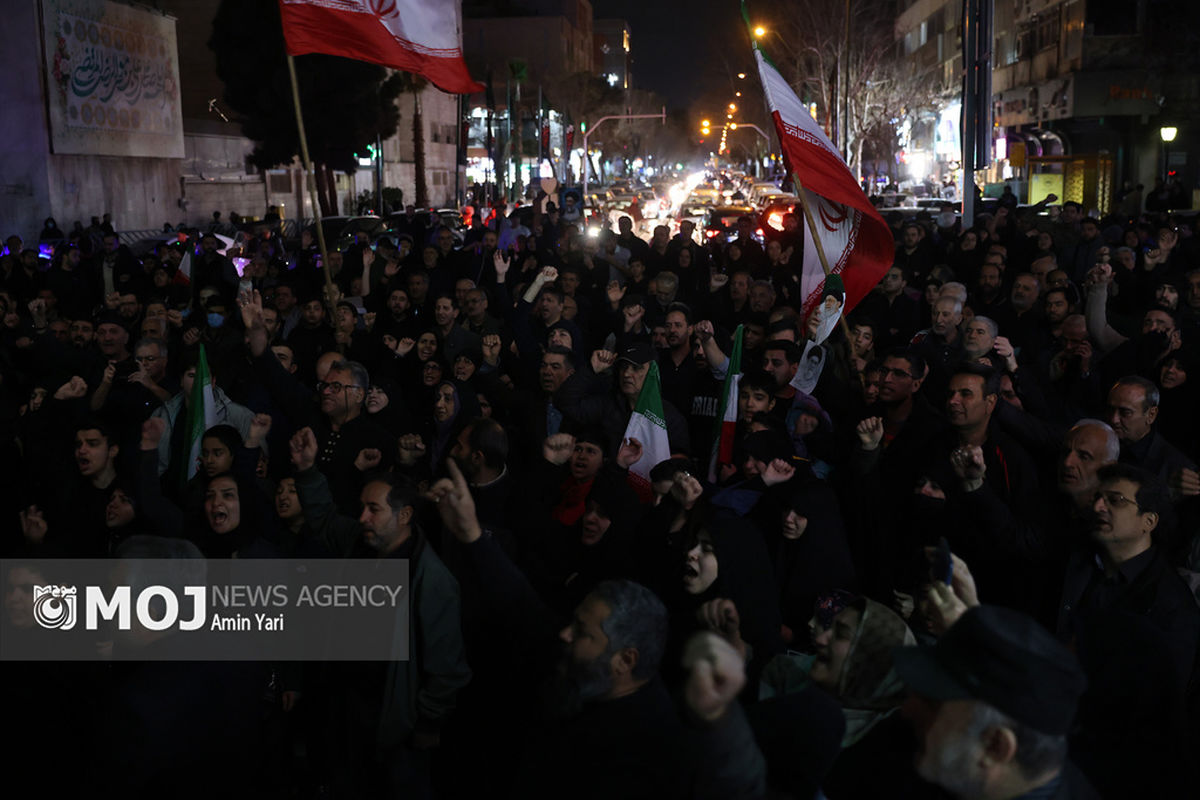 شب شهادت رهبر شهید انقلاب در تهران