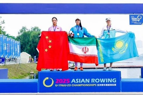 دختر ملی‌پوش ایران در رویینگ قهرمانی جوانان آسیا مدال طلا گرفت