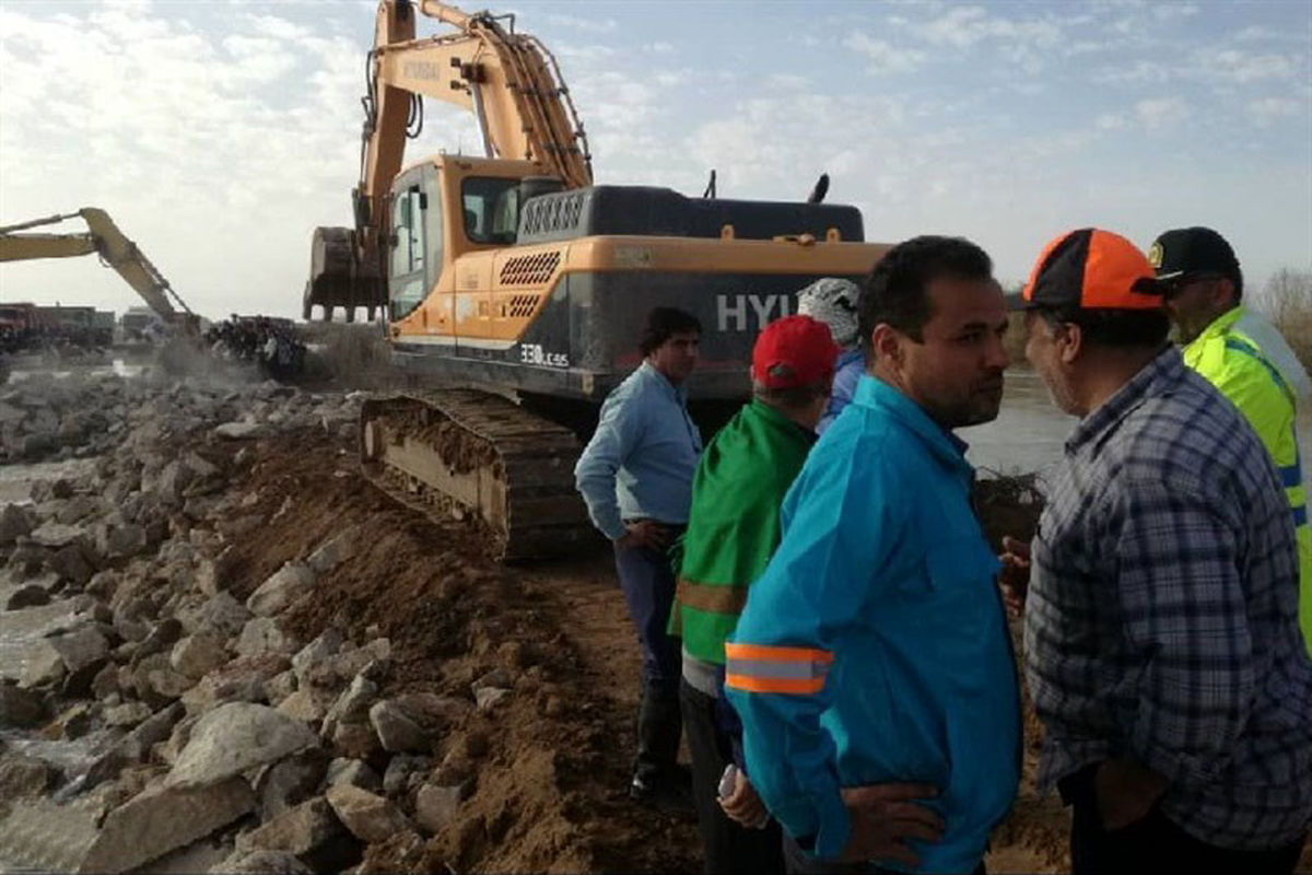 ستاد اجرایی امام در کمک به سیل زدگان