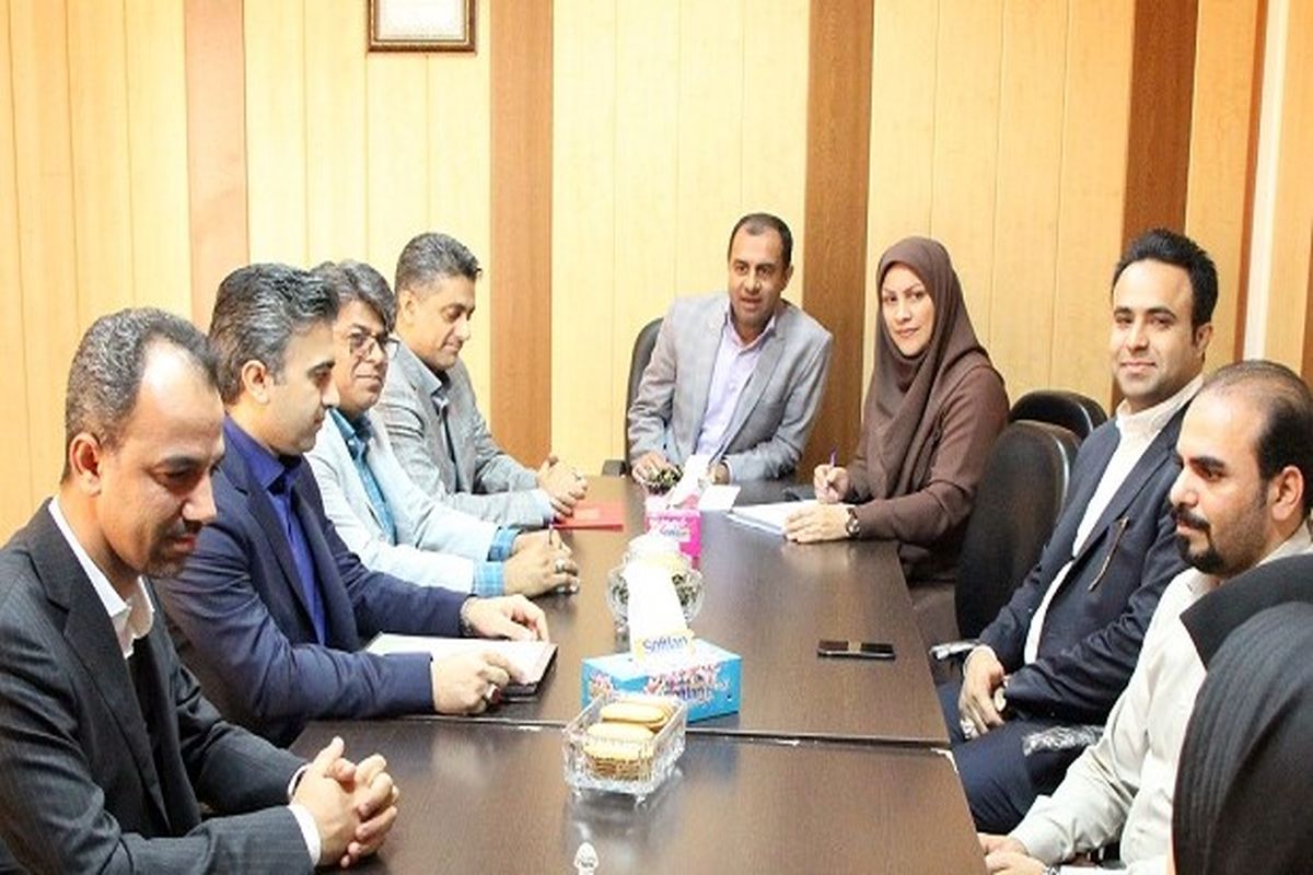 نشست معاون برنامه‌ریزی و توسعه شهرداری بندرعباس.jpg1