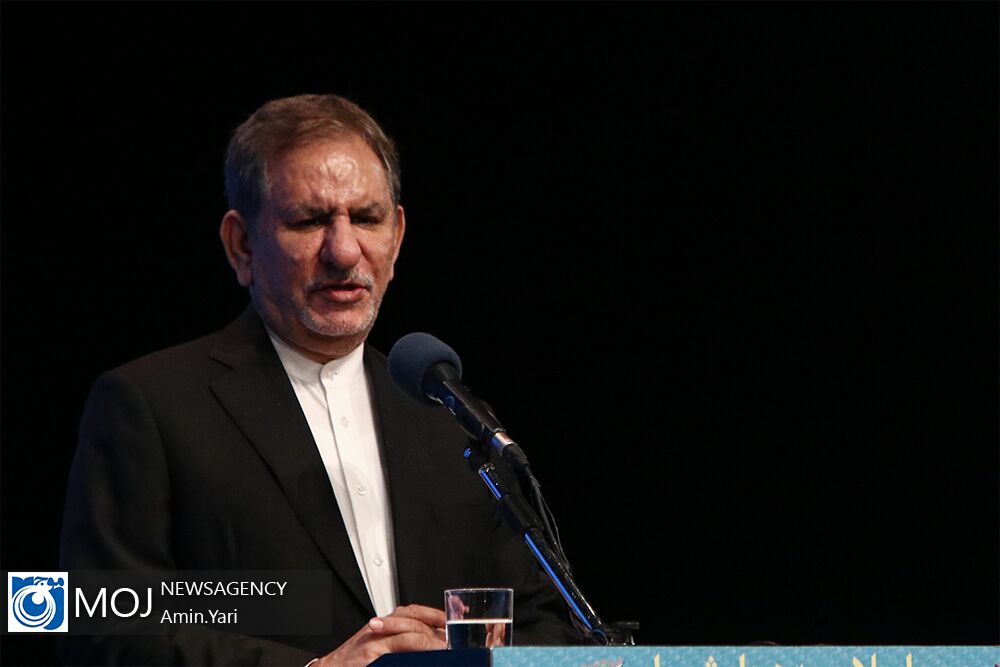 معلمان و استادان پرچم آموختن و یادگیری را در وضعیت کرونا برافراشته داشته ‌اند
