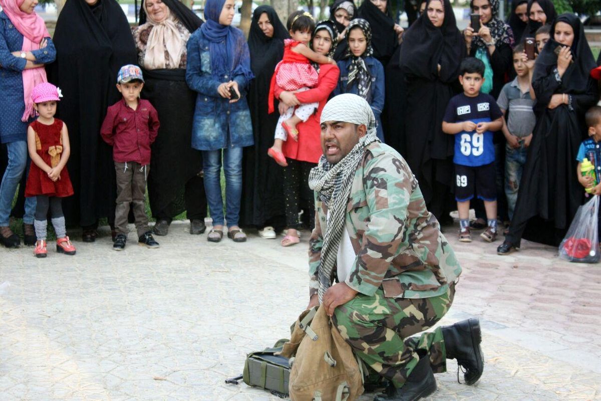 نمایش مدافعان حرم