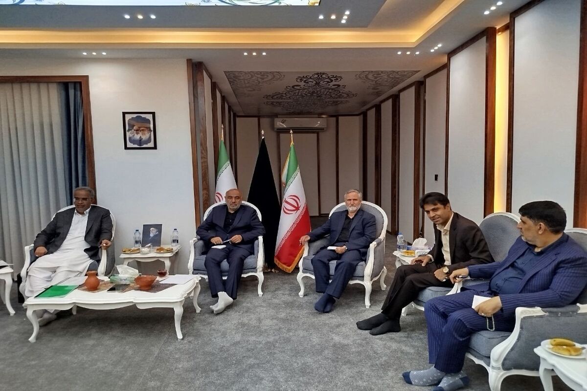 احمد میدری در نشست با فعالان حوزه اقتصادی سیستان و بلوچستان
