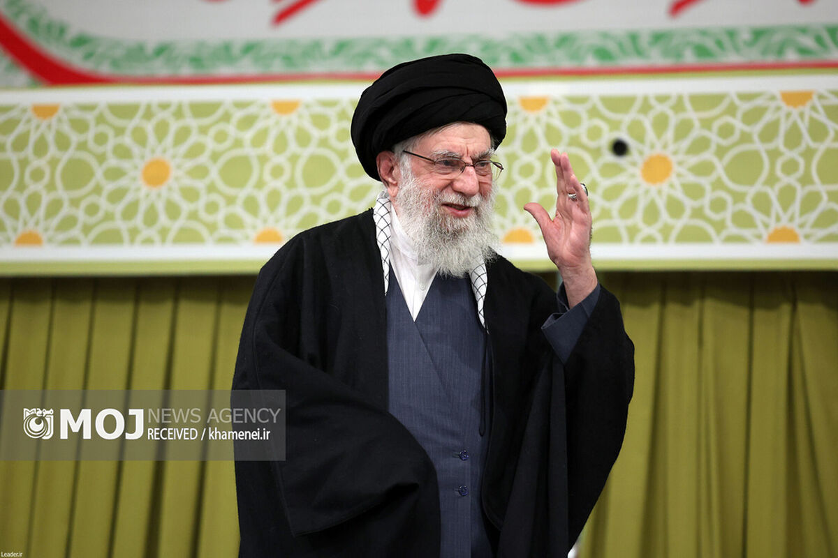 دیدار اقشار مردم با رهبر انقلاب به مناسبت چهل‌وهفتمین سالگرد پیروزی انقلاب اسلامی