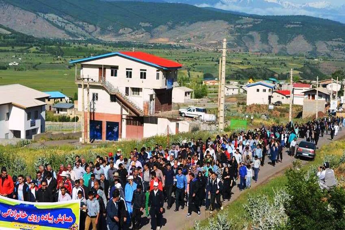 همایش پیاده روی خانوادگی شهر پول مازندران