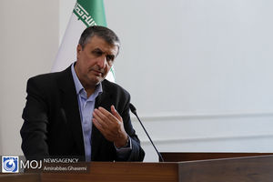 باید کشور را در مسیر توسعه حفظ کنیم 