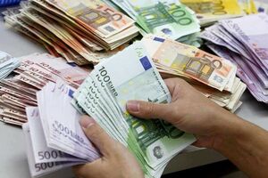 قیمت فروش ارز مسافرتی در10 بهمن 97 اعلام شد