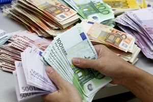 قیمت آزاد ارز در بازار تهران 18 فروردین 98/ روند صعودی قیمت دلار