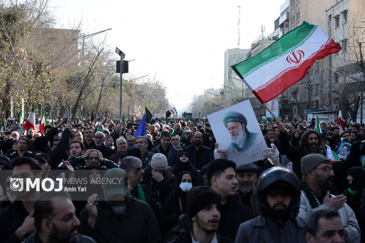 تجمع سوگواران رهبر شهید انقلاب در تهران