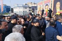 حضور رییس جمهور در تشییع پیکر مطهر شهدای اقتدار در میدان انقلاب + فیلم