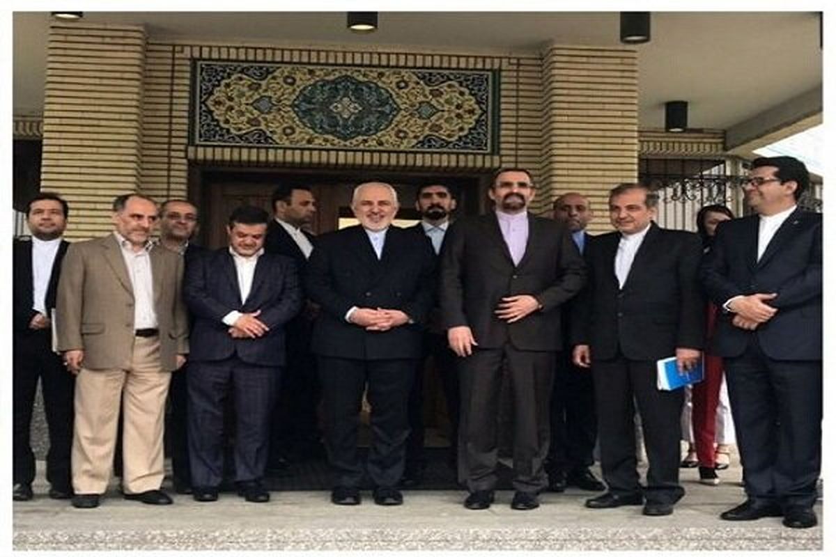 پرده‌برداری از چند پروژه فرهنگی ایران در مسکو توسط ظریف