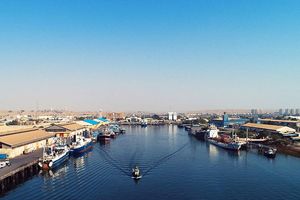 لایروبی کانال ورودی بندر شهید باهنر بندرعباس آغاز شد