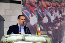 لباس پاسداری، لباس شرافت، عزت و اقتدار است / ملت ایران در برابر ابرقدرت ها ایستادگی کرد و حقانیت خود را ثابت کرد