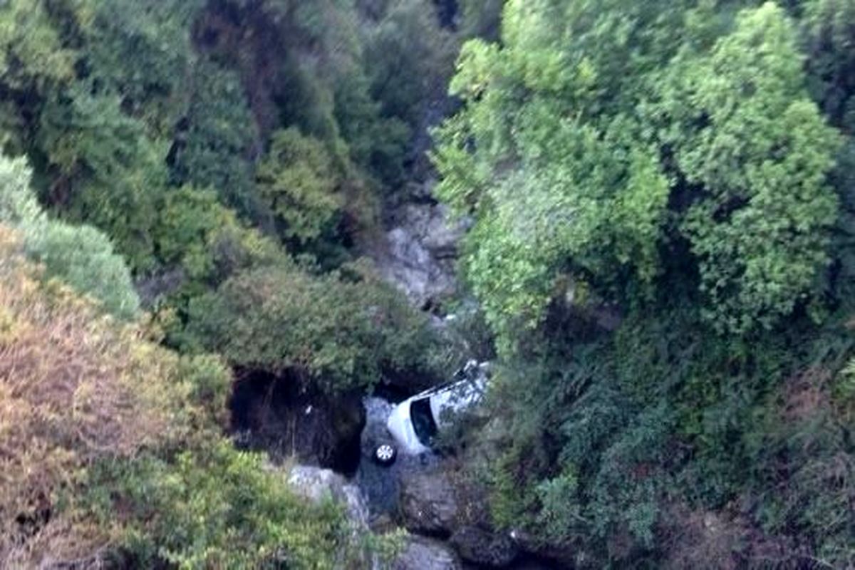 سقوط کامیون