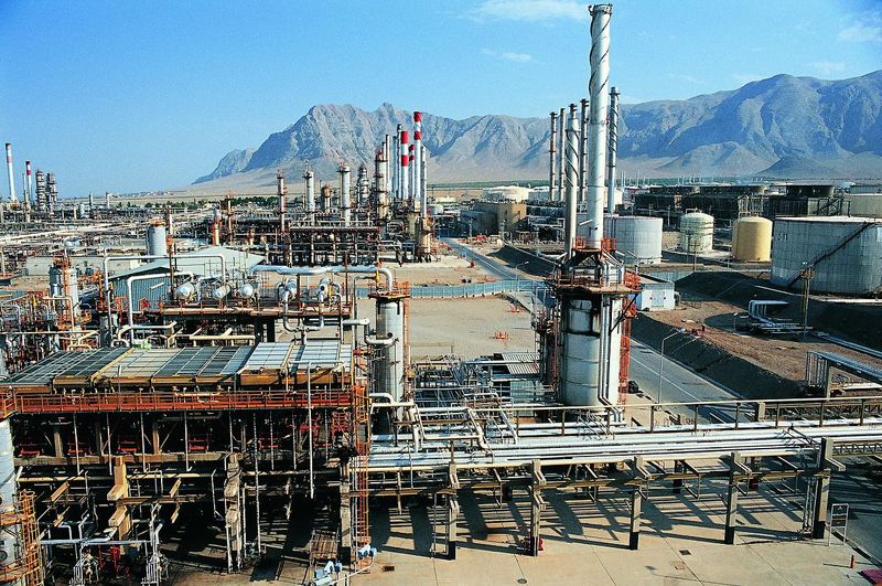 شارژ مستقیم کلوخه به مگا مدولهای واحد احیا مستقیم فولاد مبارکه