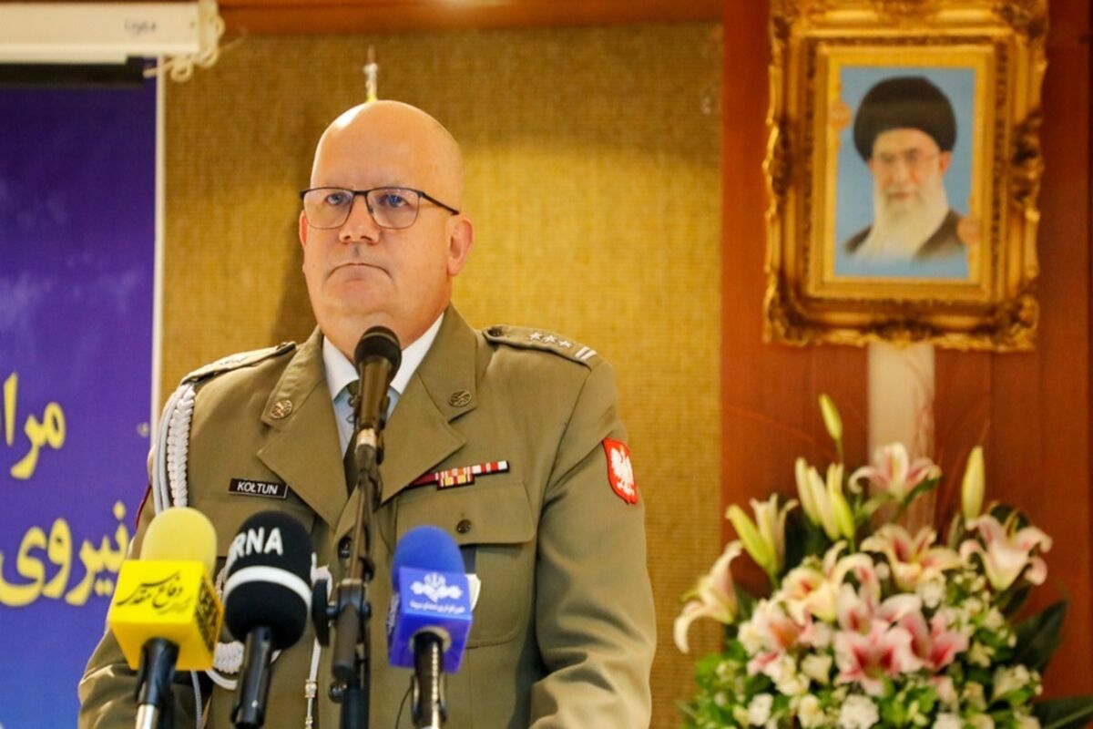 رئیس انجمن وابستگان نظامی مقیم ایران
