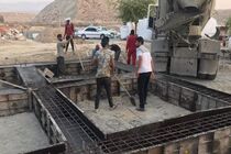 آغاز عملیات بتن ریزی واحدهای زلزله زده در روستای گیشان غربی 