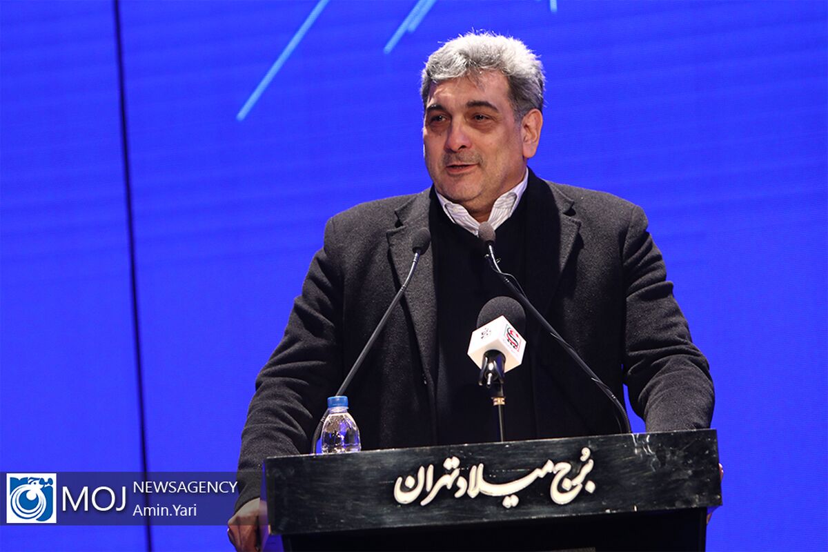 گردهمایی ۱۵۰۰ مدیر مدرسه شهر تهران / پیروز حناچی