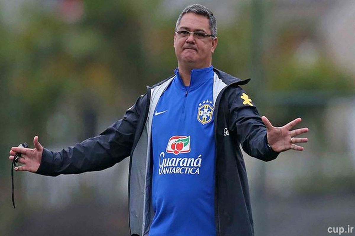 سرمربی تیم ملی فوتبال برزیل