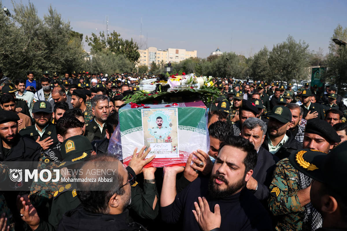 تشییع پیکر شهید مدافع امنیت «امیرمحمد شمسی»