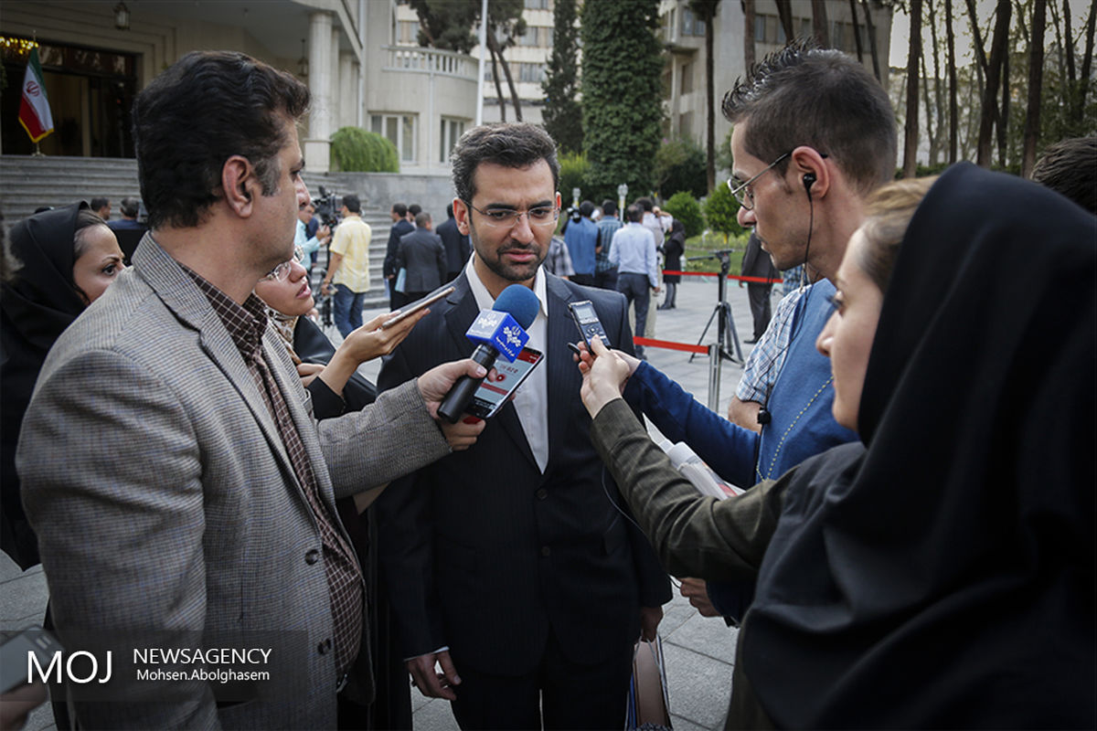 حاشیه اولین جلسه هیات دولت دوازدهم