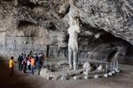 آغاز طرح حفاظت و ساماندهی مجسمه شاپور اول ساسانی در غار شاپور